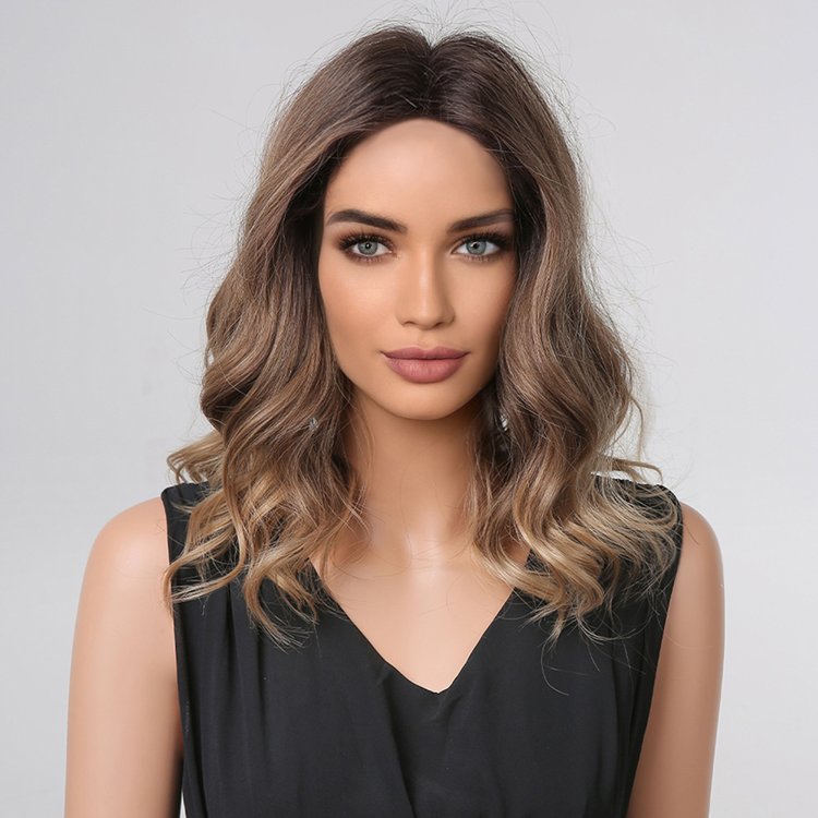 Περούκα Συνθετική Καστανή Όμπρε Κυματιστή Καρέ