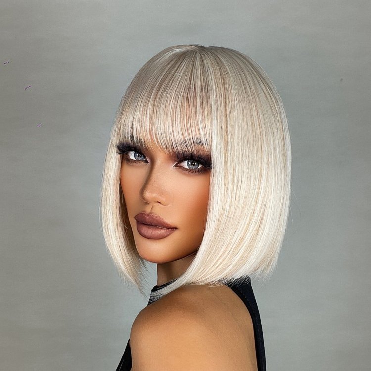 Περούκα Συνθετική Ξανθιά Ίσια Καρέ με Φράντζα