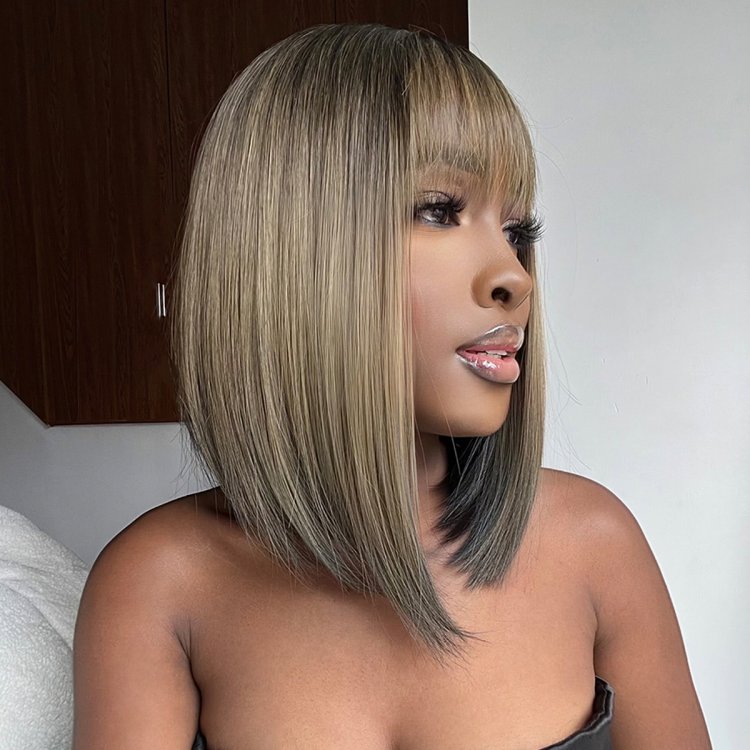 Περούκα Συνθετική Καστανή Σαντρέ Ίσια Καρέ με Φράντζα