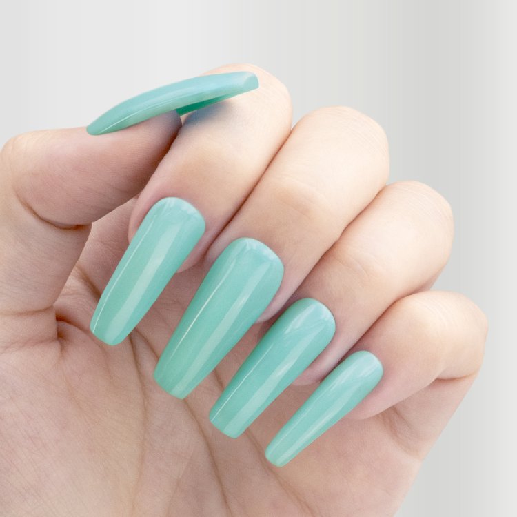 Ημιμόνιμο Βερνίκι Νυχιών Νο 358 Γαλάζιο που Φωσφοριζει στο Σκοτάδι 10ml