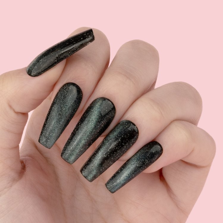 Ημιμόνιμο Βερνίκι Νυχιών Showers Νο 371 Απαλό Γαλάζιο Shimmer Cat Eye 10ml