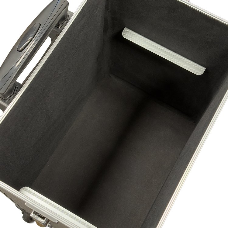 Professional Aluminum Wheeled Beautycase Silver
