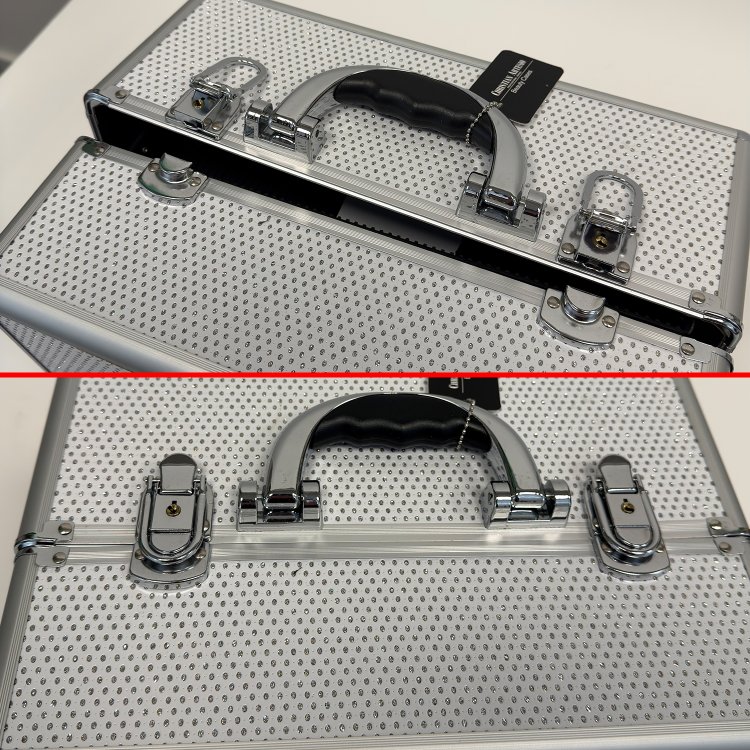 Επαγγελματική Βαλίτσα Αλουμινίου Άσπρη με Στρας– Μικρή Φθορά στη Λειτουργία