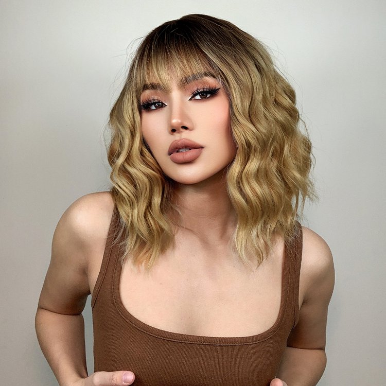 Περούκα Συνθετική Ξανθιά Όμπρε Καρέ Κυματιστή