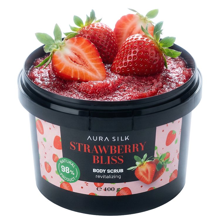Scrub Σώματος Aura Silk Strawberry Bliss 400g αναζωογονητικό σε μαύρο βαζάκι, ανοιχτό με κόκκινη υφή scrub και κομμάτια φράουλας στην επιφάνεια