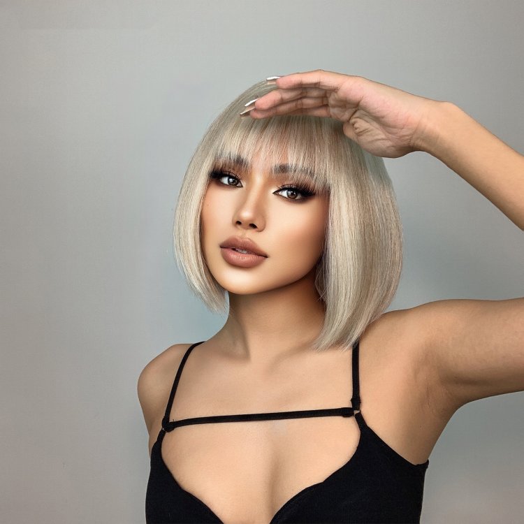 Περούκα Συνθετική Ξανθιά Ίσια Καρέ με Φράντζα