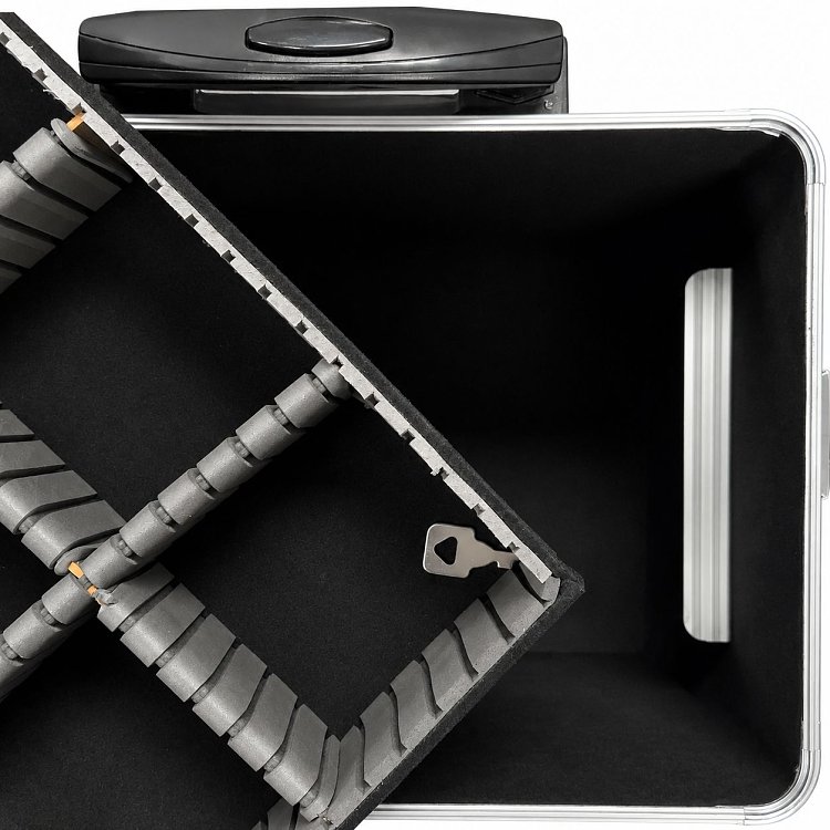 Professioneller Aluminium-Rollkoffer Silber