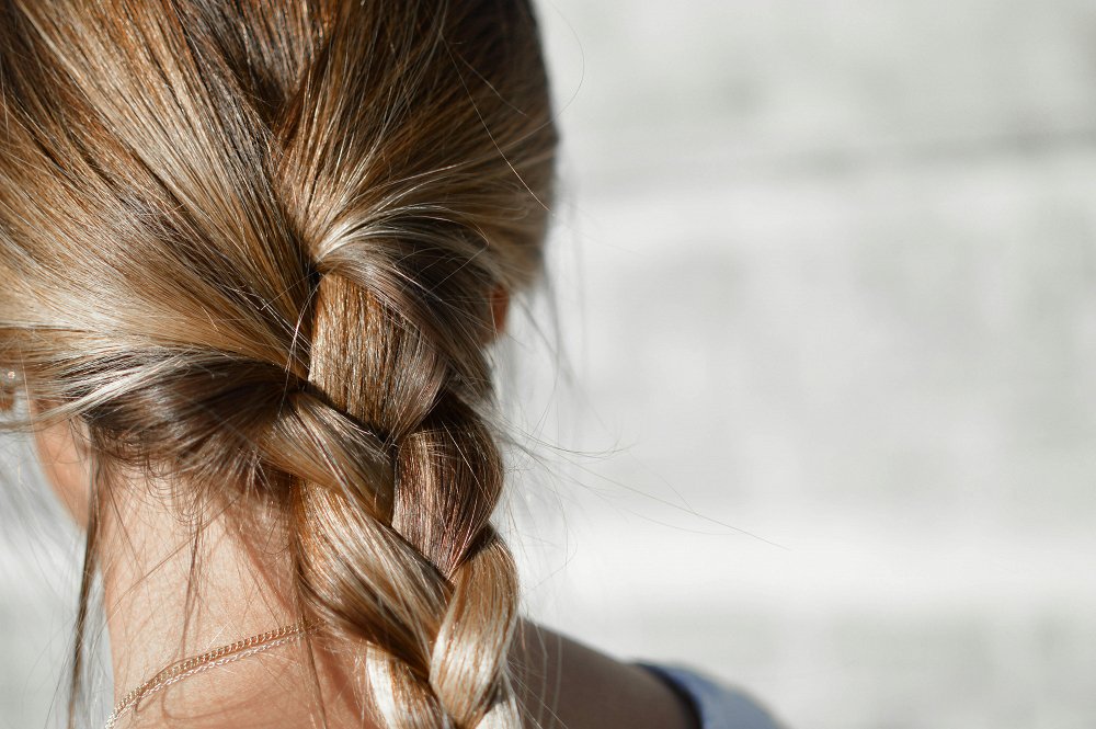 Winter Hair Care: The Ultimate Guide to Protecting Hair from Breakage and Dryness
