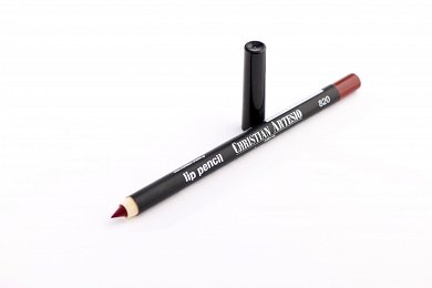 Lip Pencil No 820 Red-Brown