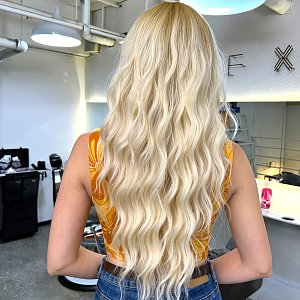 Synthetic Hair Wig Blonde Long Wave with Fringe