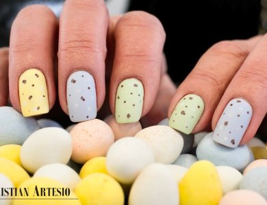 Πασχαλινά σχέδια και χρώματα νυχιών 2021