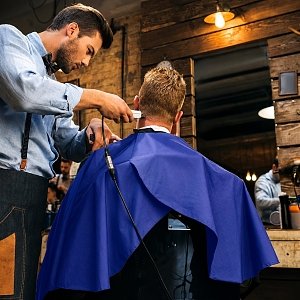 Μπέρτα Κουρέματος Μπλε με Μεταλλικό Γαντζο Κουμπώματος – Αδιάβροχη, Αντιστατική, Μεγάλο Μέγεθος