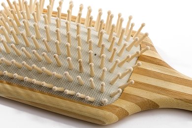 Holz-Haarburste