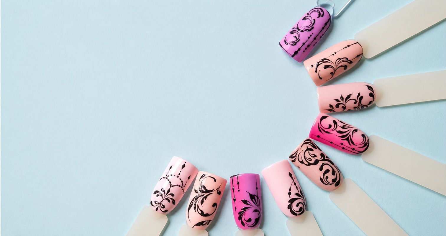 Line it: Lineare Nageldesigns im Handumdrehen!
